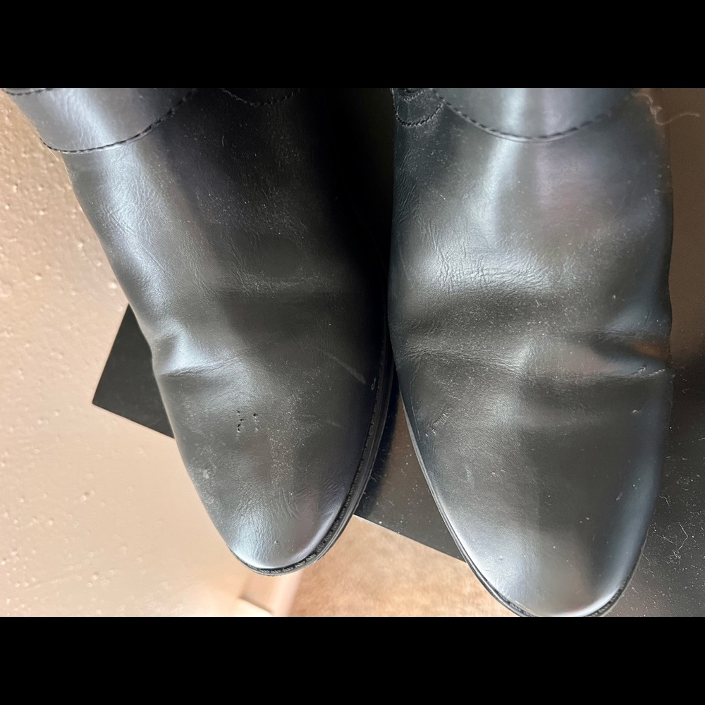 Black Boots - Picture 3 of 4